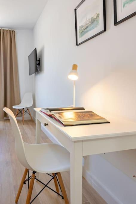 New Suite Reformada Con Excelente Ubicacion Siviglia Esterno foto